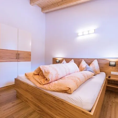 Lägenhet Gaestehaus Runhof Längenfeld